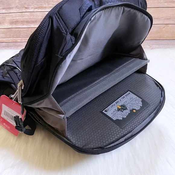 The North Face Router 40 Liter Navy Backpack - Picture 7 of 8